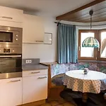 Apartament Apartmenthaus Rabitschhof Seefeld w Tirolu