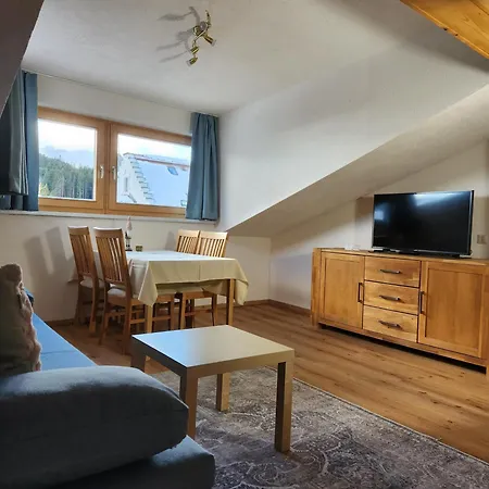 Apartmenthaus Rabitschhof Seefeld w Tirolu