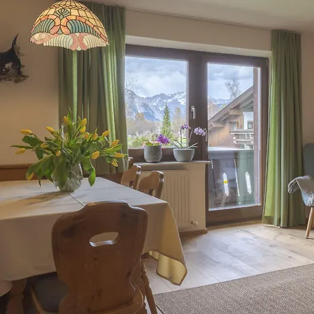 Apartmenthaus Rabitschhof Seefeld w Tirolu
