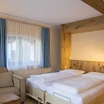 Διαμέρισμα Apartmenthaus Rabitschhof Ζέεφελντ
