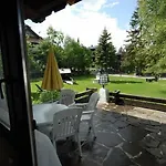 Apartmenthaus Rabitschhof Ζέεφελντ